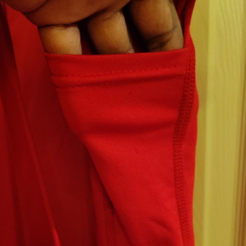 Red Athletic Tank and Capri Leggings Set - Picture 5 of 9